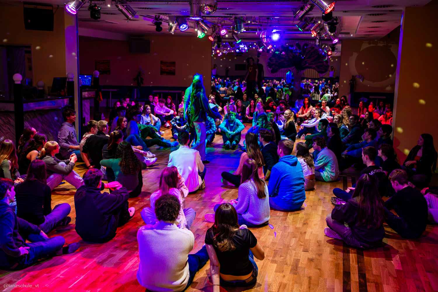 Come Together Party 8262